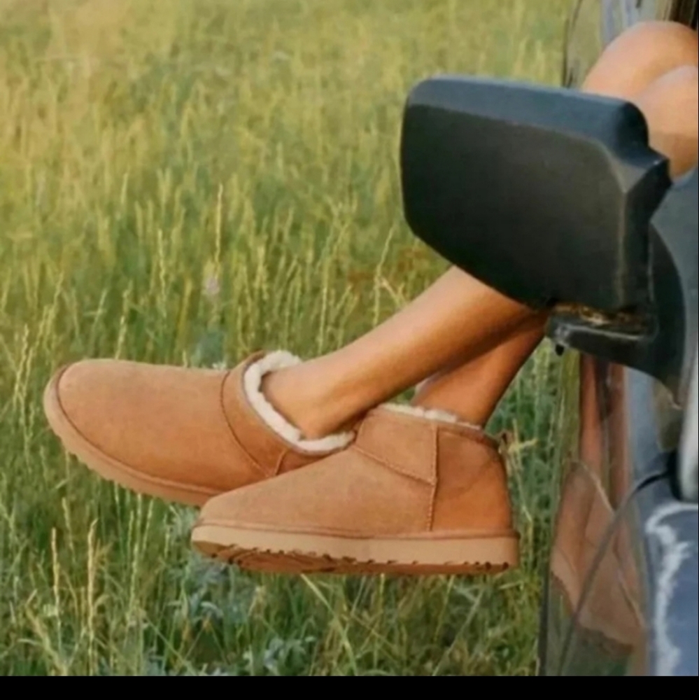🎁  UGG ULTRA MINI CHESTNUT NEW